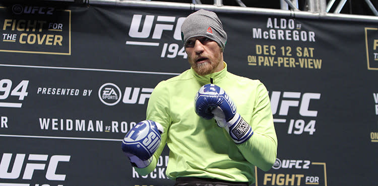 Conor McGregor’s Boxing Coach: ‘I Think He’s Going to KO Floyd Mayweather’