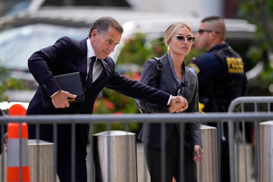 Hunter Biden, left, and his wife, Melissa Cohen Biden, arrives at federal court, Monday, June 3, 2024, in Wilmington, Del. (AP Photo/Matt Slocum)