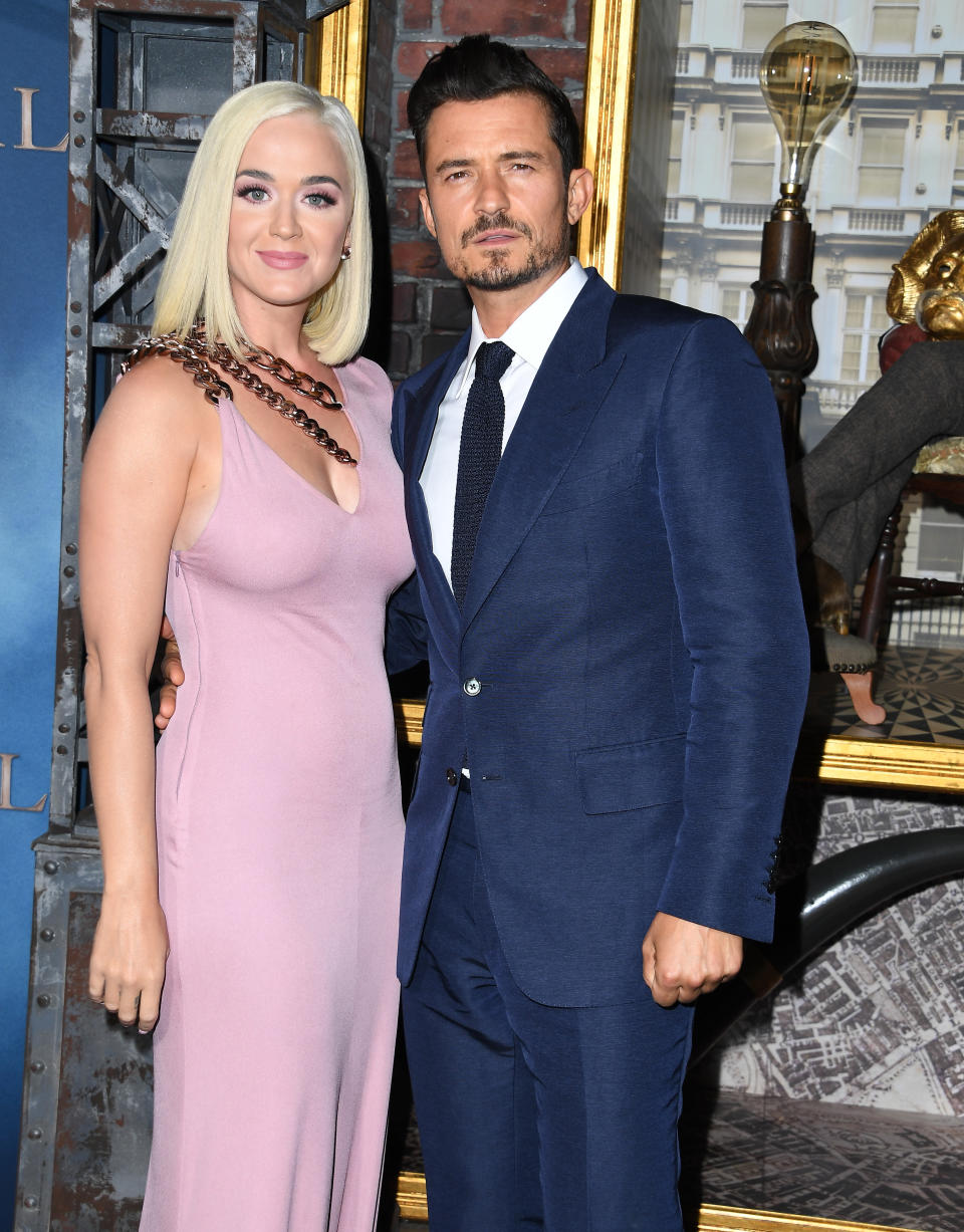  Katy Perry and Orlando Bloom arrives at the LA Premiere Of Amazon's "Carnival Row" at TCL Chinese Theatre on August 21, 2019 in Hollywood, California.