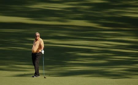 Former Masters champion Fuzzy Zoeller of the U.S. waits to hit to the second green during first round play at the 2009 Masters golf tournament at the Augusta National Golf Club in Augusta, Georgia, April 9, 2009. REUTERS/Shaun Best