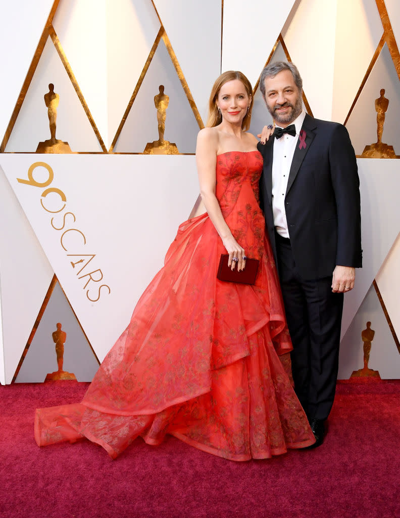 <p>Leslie Mann and Judd Apatow attend the 90th Academy Awards in Hollywood, Calif., March 4, 2018. (Photo: Getty Images) </p>