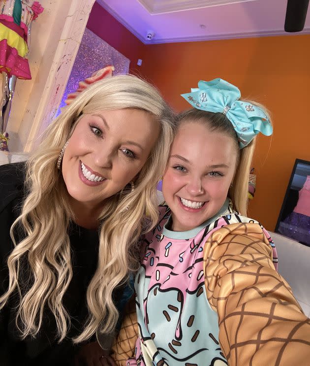 Jessalynn and JoJo Siwa in 2020.