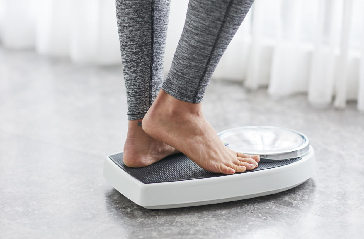 Three easy tips to help you maintain your weight-loss goals this year. (Photo: Getty Images)