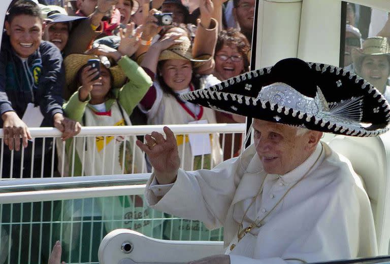 Pope Benedict XVI; Benedicto XVI; papa emérito; mundo