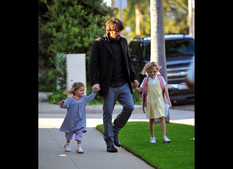 Ben Affleck is on daddy duty as he spends the day out with daughters Violet and Seraphina.