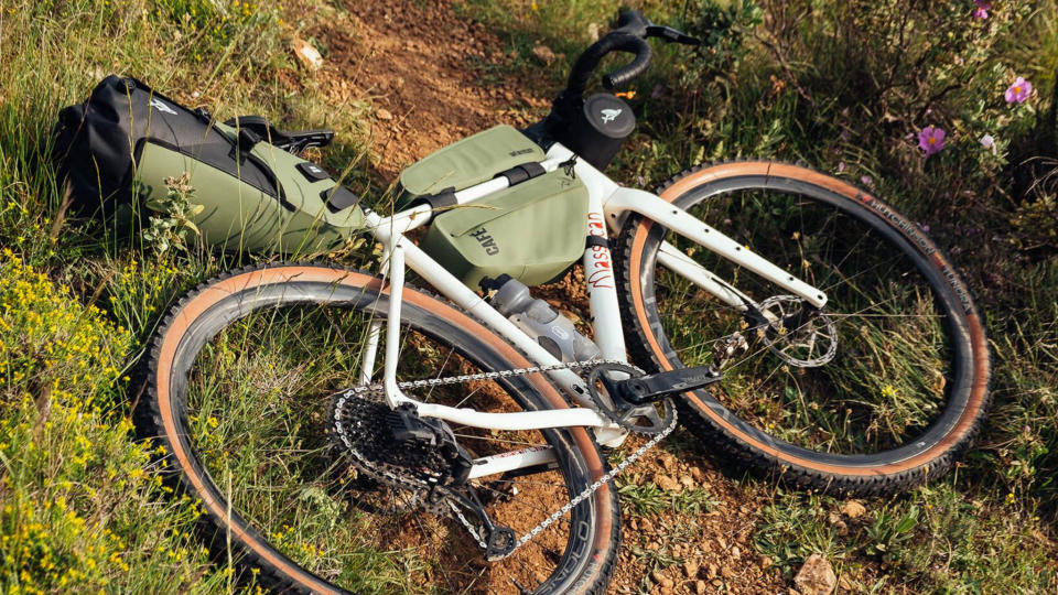  Café du Cycliste Bike Packing Collection 