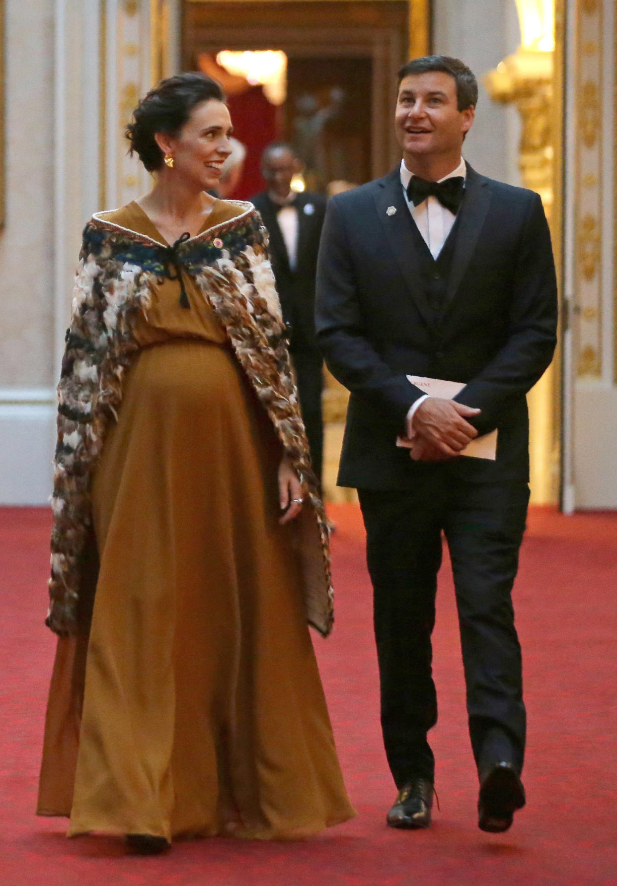 New Zealand’s Prime Minister Jacinda Ardern arrives at Buckingham Palace in a traditional Māori cloak. (Photo: Getty Images)