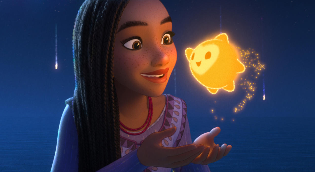 Asha, interpretada por Ariana DeBose en la versión en inglés, es la protagonista de 'Wish: El poder de los deseos' de Walt Disney Animation Studios. Una película con personalidad propia que va golpeándonos con pinceladas de nostalgia (Foto: © 2023 Disney. All Rights Reserved)
