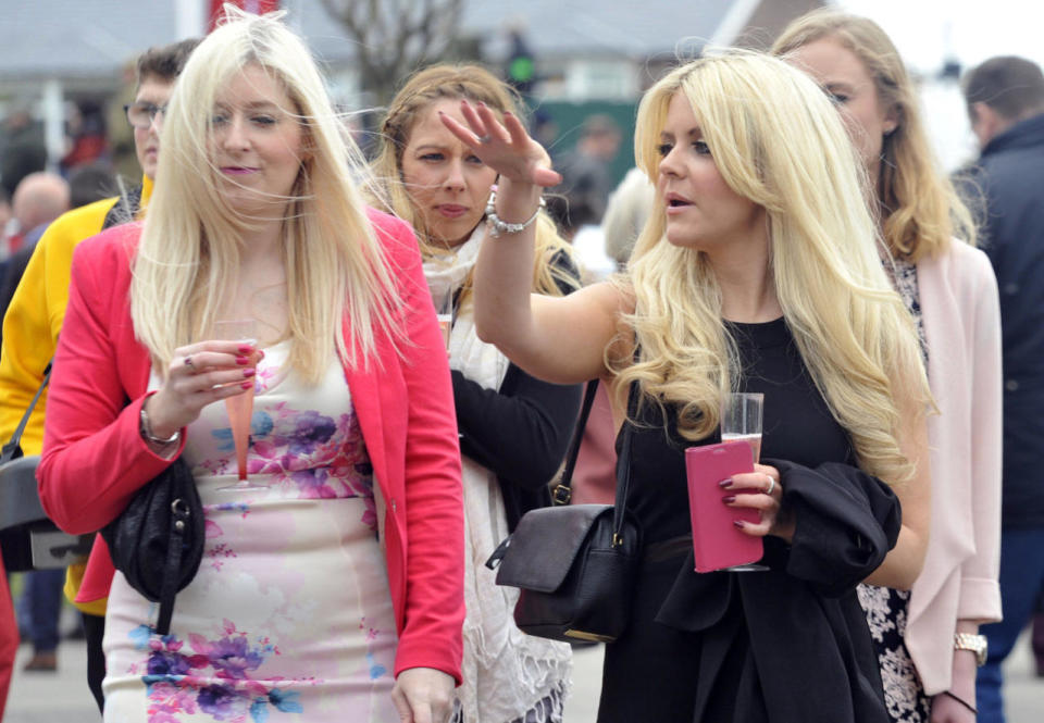 These two showed off perfectly coiffed blowdries. Aintree fashion isn’t just about the right dress, after all.