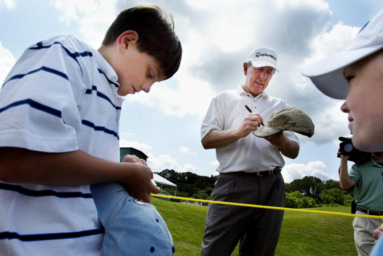 Hale Irwin (center) won the 2004 Senior PGA Championship at Valhalla.