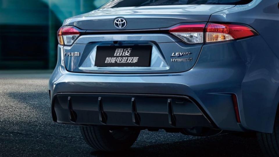 Levin的車尾造型設定也與Altis不同。(圖片來源/ Toyota)