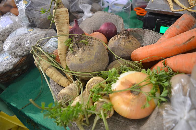 Un mercadillo de verduras ecológicas.