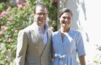 Mit ihrem Ehemann Daniel von Schweden ist Kronprinzessin Victoria von Schweden bereits seit 2010 verheiratet. Schon heute unterstützt sie ihren Vater, König Carl XVI. Gustaf, bei vielen repräsentativen Aufgaben. Obwohl viele Untertanen nur darauf warten, dass Victoria die Nachfolge antritt, werden sie sich möglicherweise noch etwas gedulden müssen. (Bild: Andreas Rentz / Getty Images)