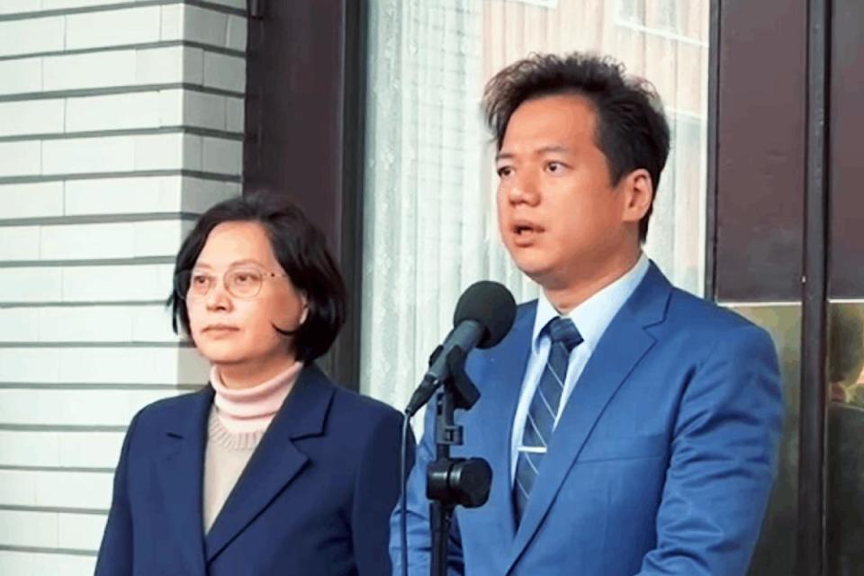 邱臣遠召開記者會說明看法