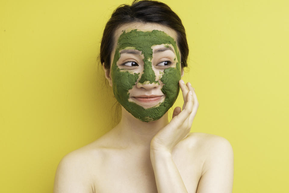 El té verde es uno de los ingredientes que ofrece los beneficios de los polifenoles para la piel. (Getty Creative) 