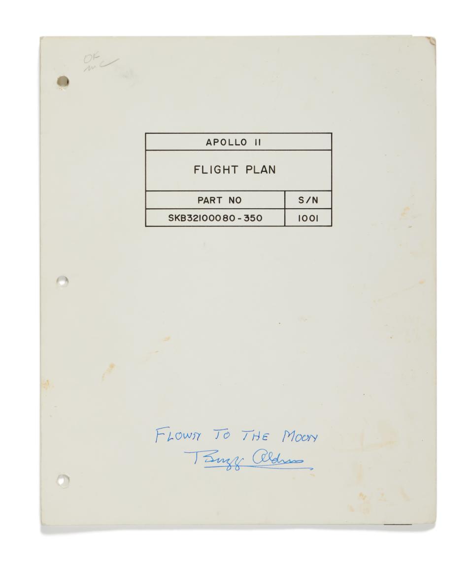 Otros precios notables logrados durante la venta incluyeron el Plan de vuelo resumido del Apolo 11 (Sotheby's/PA)