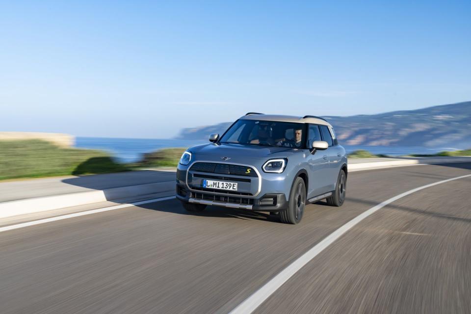 2025 mini countryman electric