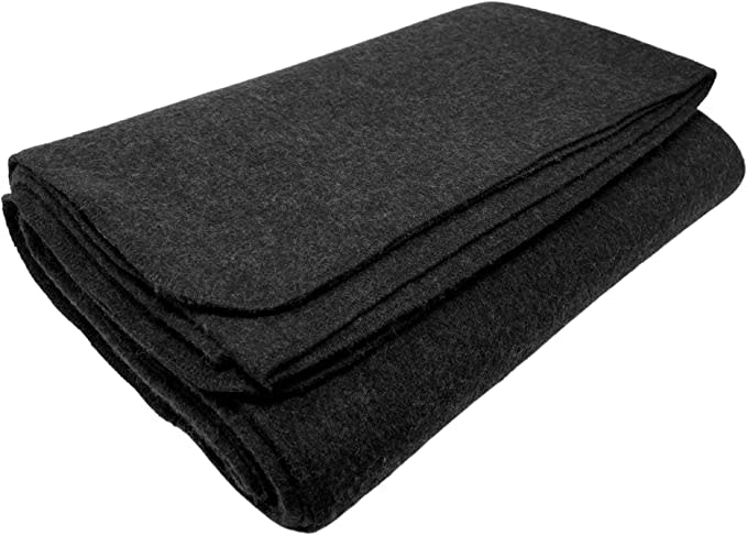 Arcturus Military Wool Blanket. Image via Amazon.