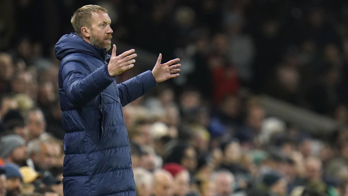 Joe Cole urges Chelsea fans to be patient with coach Graham Potter