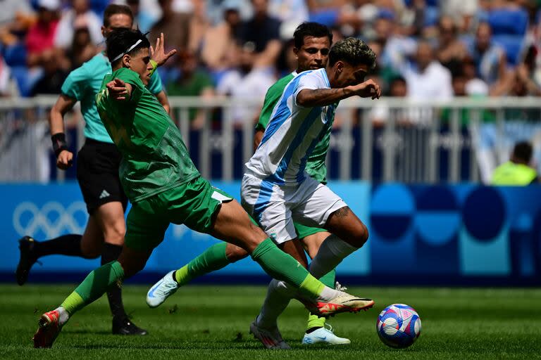 La selección argentina mereció más que un empate en el primer tiempo ante Iraq: luego lo revirtió