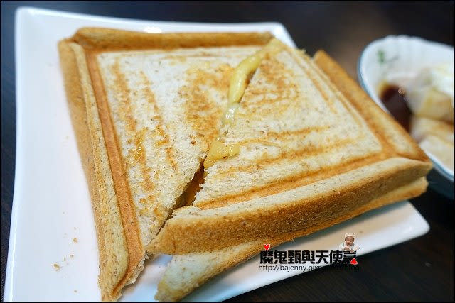 《小姑食記》捷運板南線/新埔站美食~花嘿噴平價早餐店