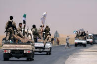 <p>Syrian Democratic Forces (SDF) fighters on their way to Raqqa, Syria June 6, 2017. (Photo: Rodi Said/Reuters) </p>