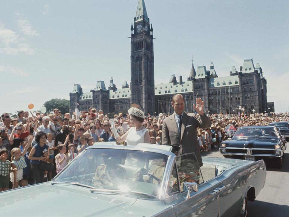 queen elizabeth royal tour canada 1967