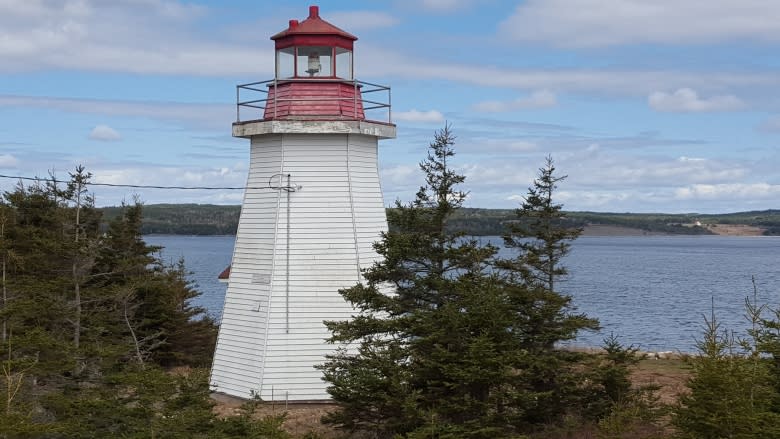 Group that saved Gabarus lighthouse wants municipality to take it over