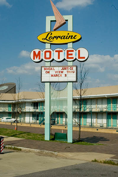 exterior lorraine motel memphis