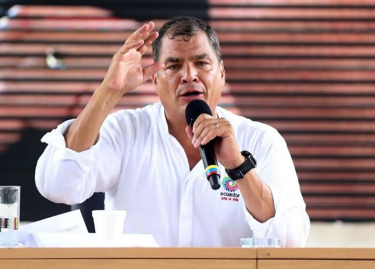 El expresidente de Ecuador Rafael Correa puso en duda la relevancia de la alternancia presidencial en América Latina