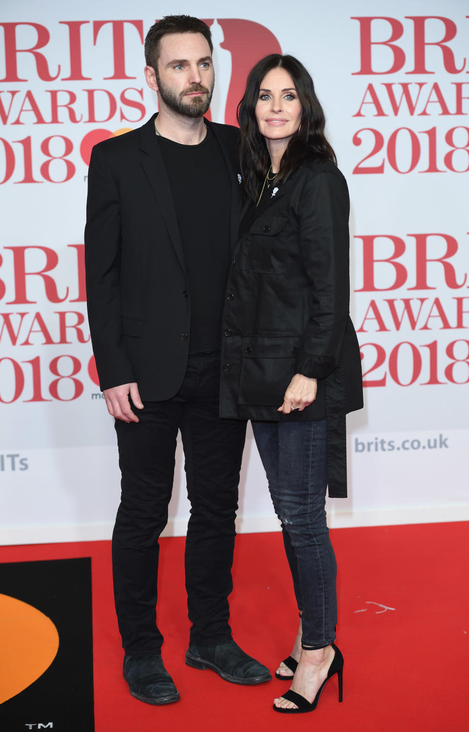 Courteney Cox and Johnny McDaid posing together.&nbsp; (Photo: Karwai Tang via Getty Images)