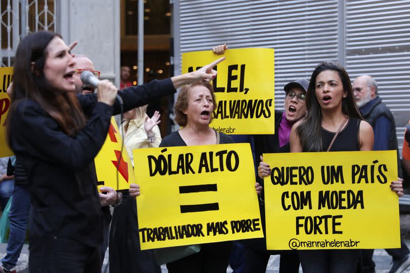 Protest to symbolize the funeral of Brazilian currency, in Sao Paulo