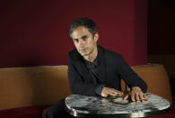 El director Gael García Bernal posa para retratos en una sesión de la película “Chicuarotes” en la 72ª edición del Festival de Cine de Cannes el martes 21 de mayo de 2019. (Foto Joel C Ryan/Invision/AP)