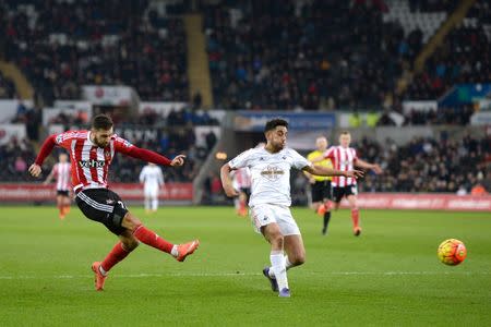 Football Soccer - Swansea City v Southampton - Barclays Premier League - Liberty Stadium - 13/2/16 Southampton's Charlie Austin shoots at goal Mandatory Credit: Action Images / Tony O'Brien Livepic