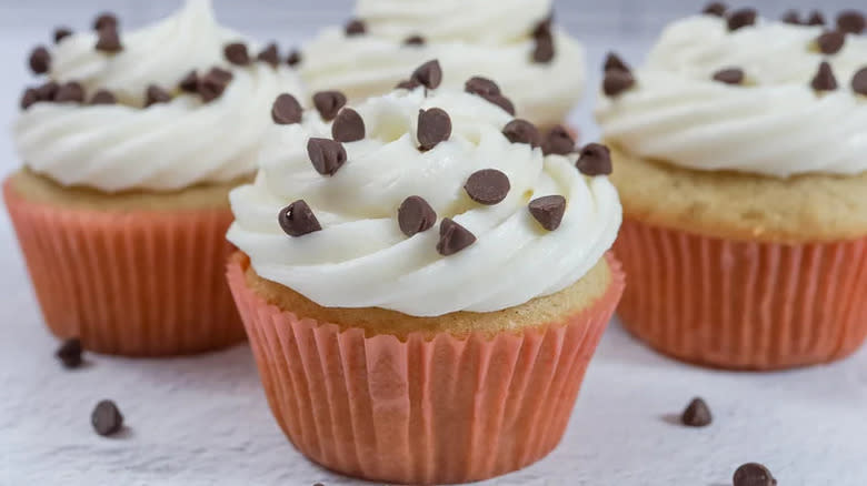 Cannoli Cupcakes with ricotta