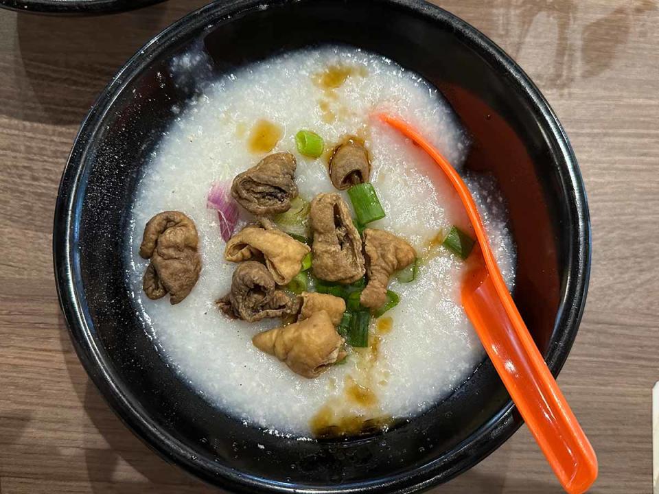 Kam Fatt Restaurant - Fried intestine porridge