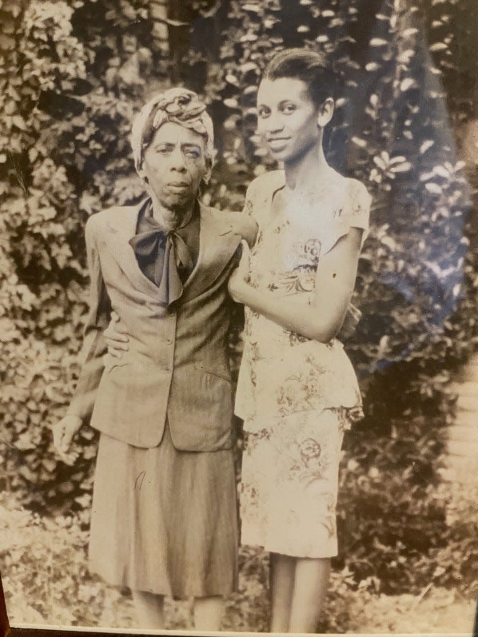 This photo shows Ora Jackson as a young woman (right) with her mother, Frances Cooley.