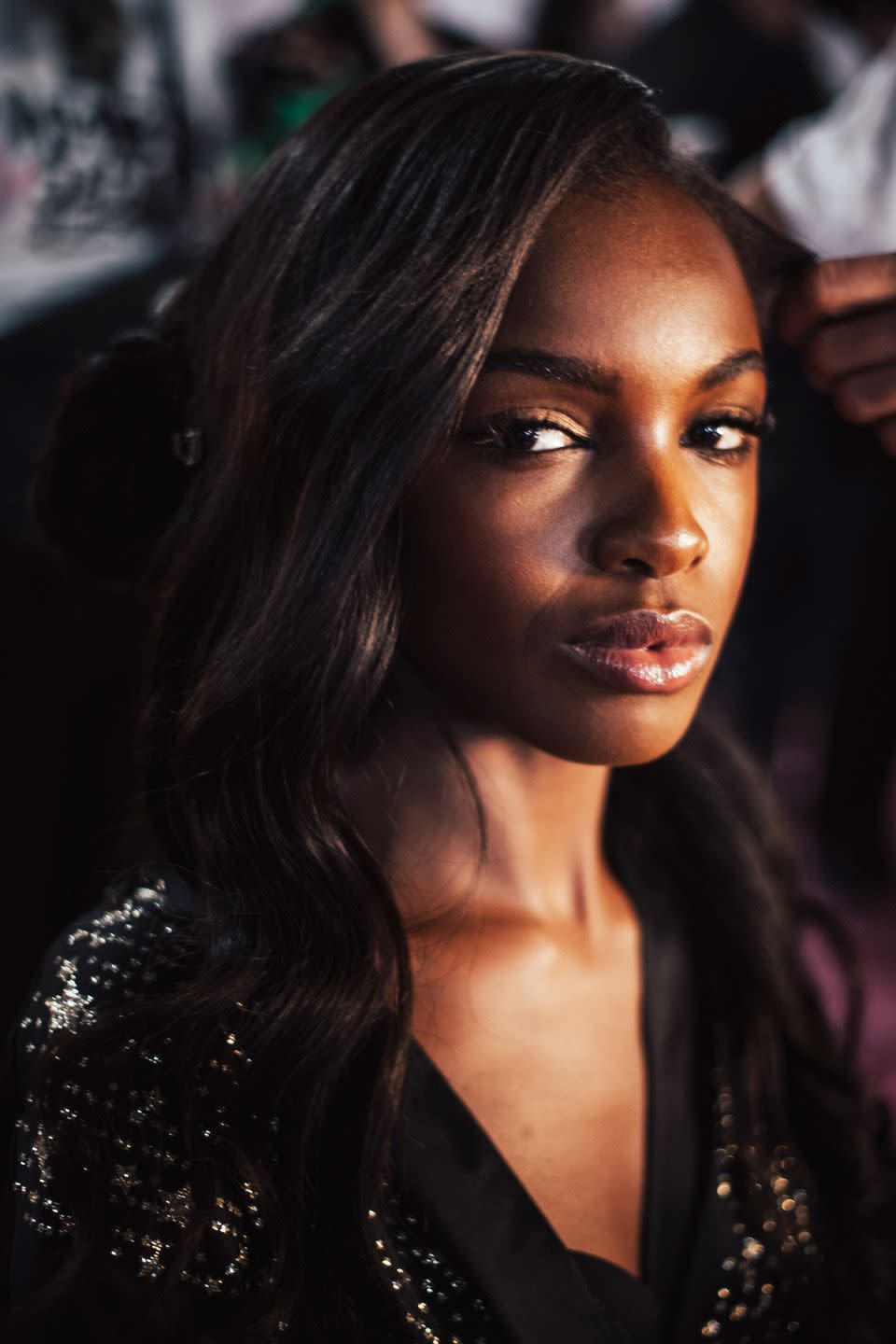 <p>Leomie Anderson shows off her hair and makeup look. </p>