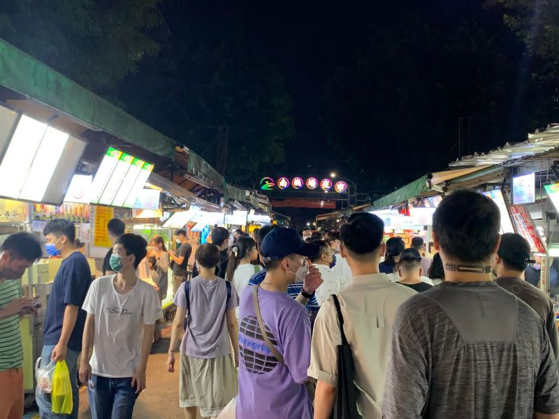 ▲南機場夜市，算是小巧型的夜市，但美食種類仍應有盡有，且很少有雷。（示意圖／我是萬華人，網友直男嚴選授權提供）