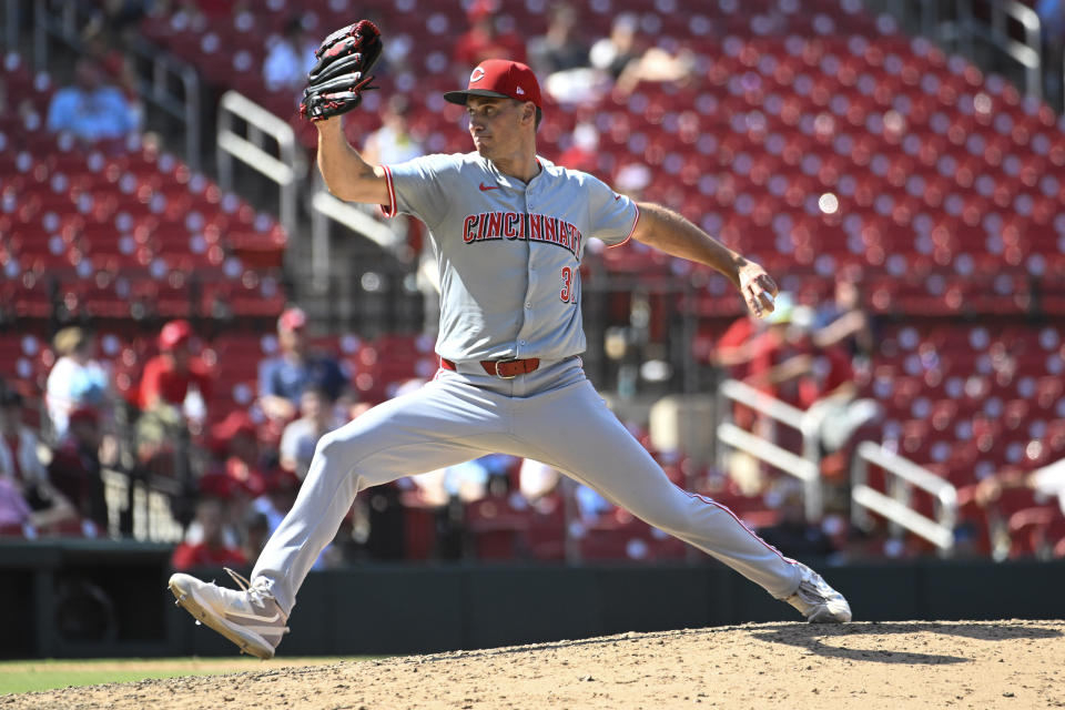 Cincinnati Reds relief pitcher Brent Suter throws in the ninth inning of a baseball game against the St. Louis Cardinals, Saturday, June 29, 2024, in St. Louis. (AP Photo/Joe Puetz)