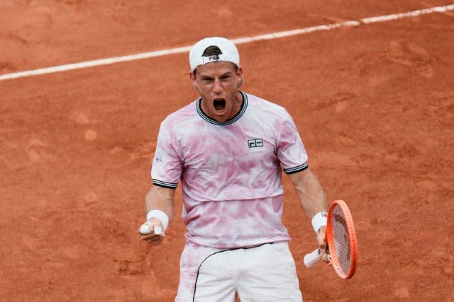 Diego Schwartzman roars after beating Jan-Lennard Struff