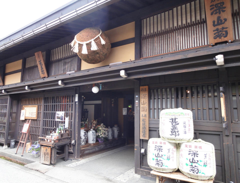 ▲逛逛飛驒小京都～高山三町古街、吃吃彈牙的飛驒牛。（圖/鳳凰旅遊）