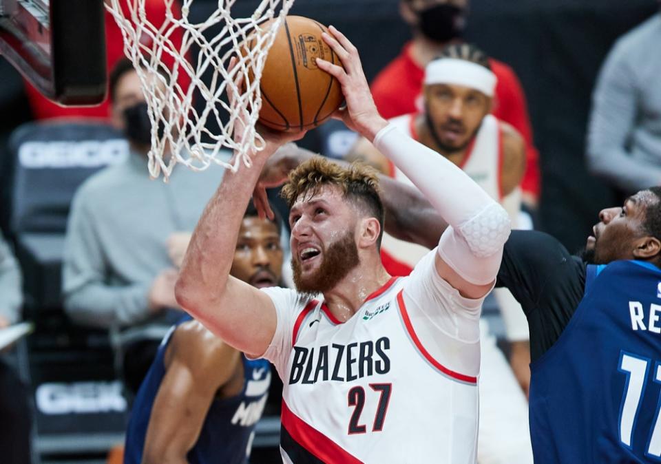 Jusuf Nurkic attempts a dunk