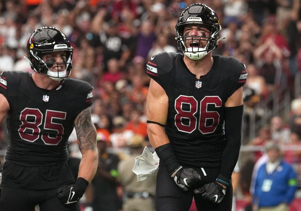 Arizona Cardinals tight end Zach Ertz (86) celebrates his touchdown reception against the Cincinnati Bengals at State Farm Stadium in Glendale on Oct. 8, 2023.