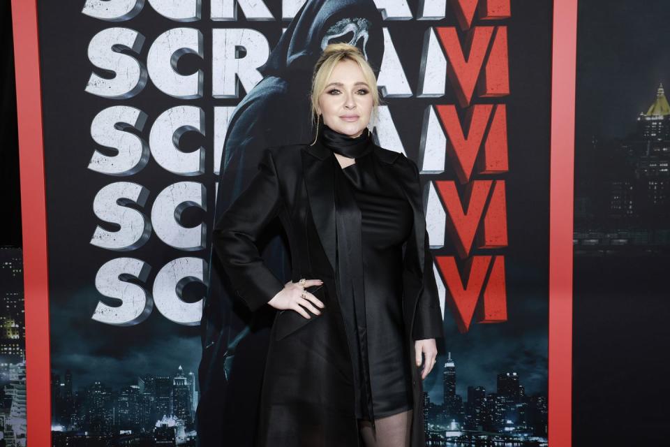 hayden panettiere at the scream 6 global premiere