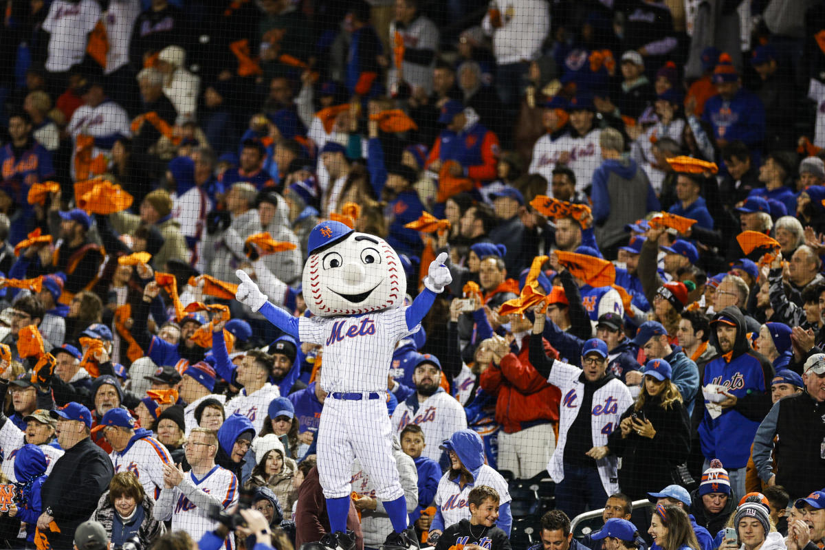 MLB trade deadline, expansion and the Mets: Yahoo Sports' Hannah Keyser  answers fans' questions