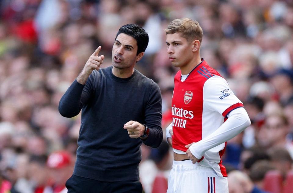 Mikel Arteta talks to Emile Smith Rowe  (Action Images via Reuters)