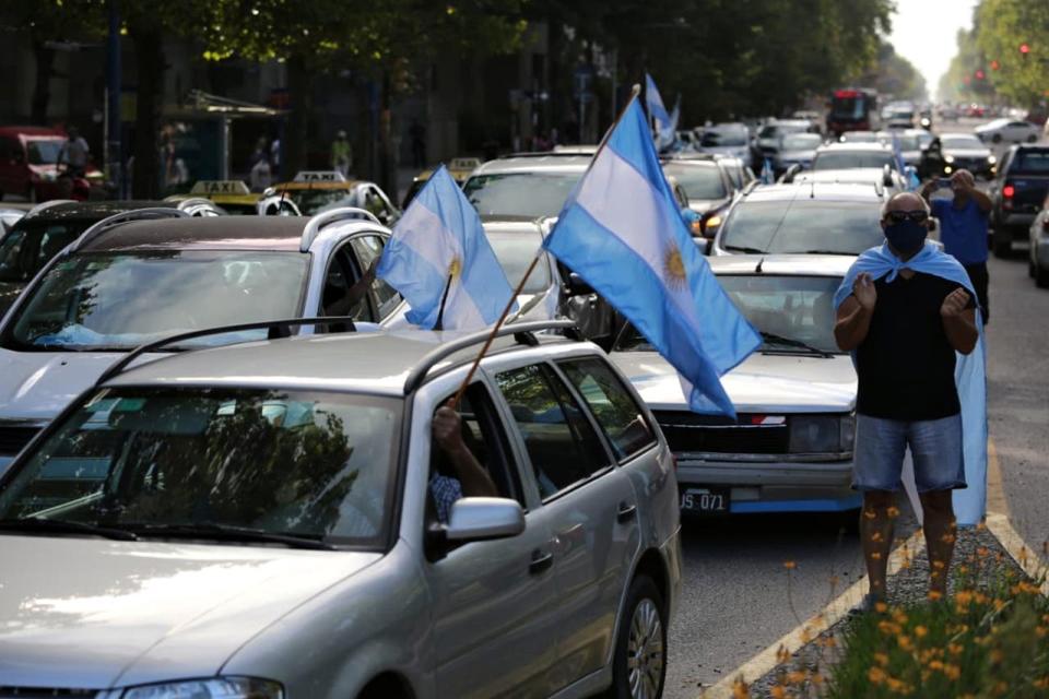 Caravana por la marcha del 27F en Mar del Plata