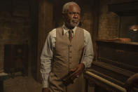 En esta imagen difundida por Netflix, Glynn Turman en una escena de "Ma Rainey's Black Bottom". (David Lee/Netflix vía AP)