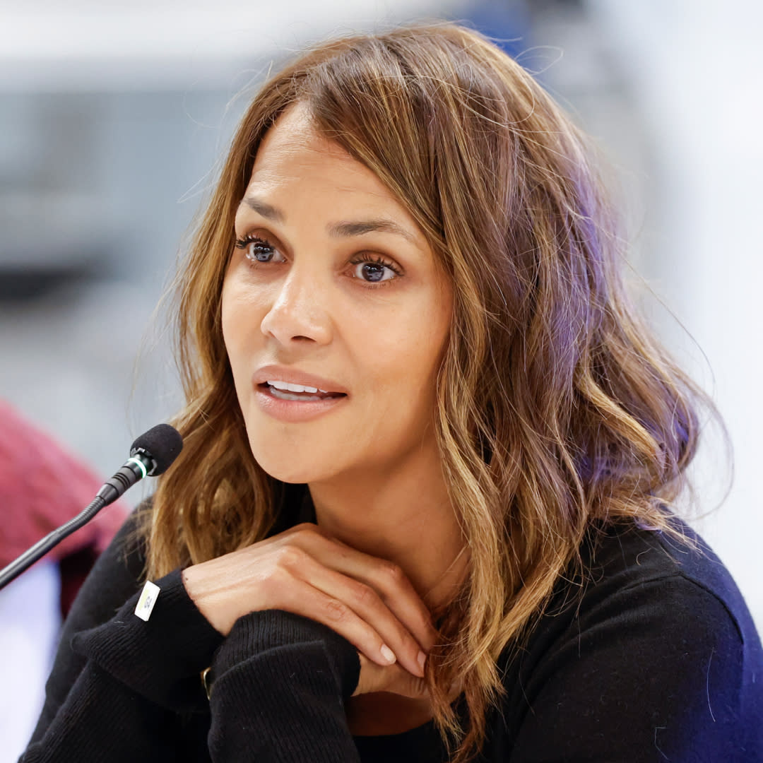  Halle Berry speaks during a roundtable discussion highlighting women's health research at University of Illinois on January 11, 2024 in Chicago, Illinois. . 